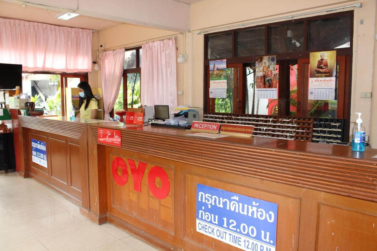 Oyo 75409 Premium The Family Hotel Chiang Mai Esterno foto