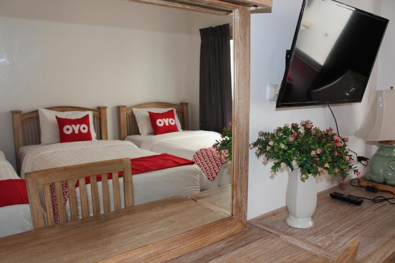Oyo 75409 Premium The Family Hotel Chiang Mai Esterno foto